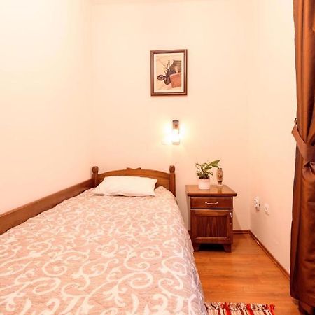 Downtown Rooms Ниш Экстерьер фото