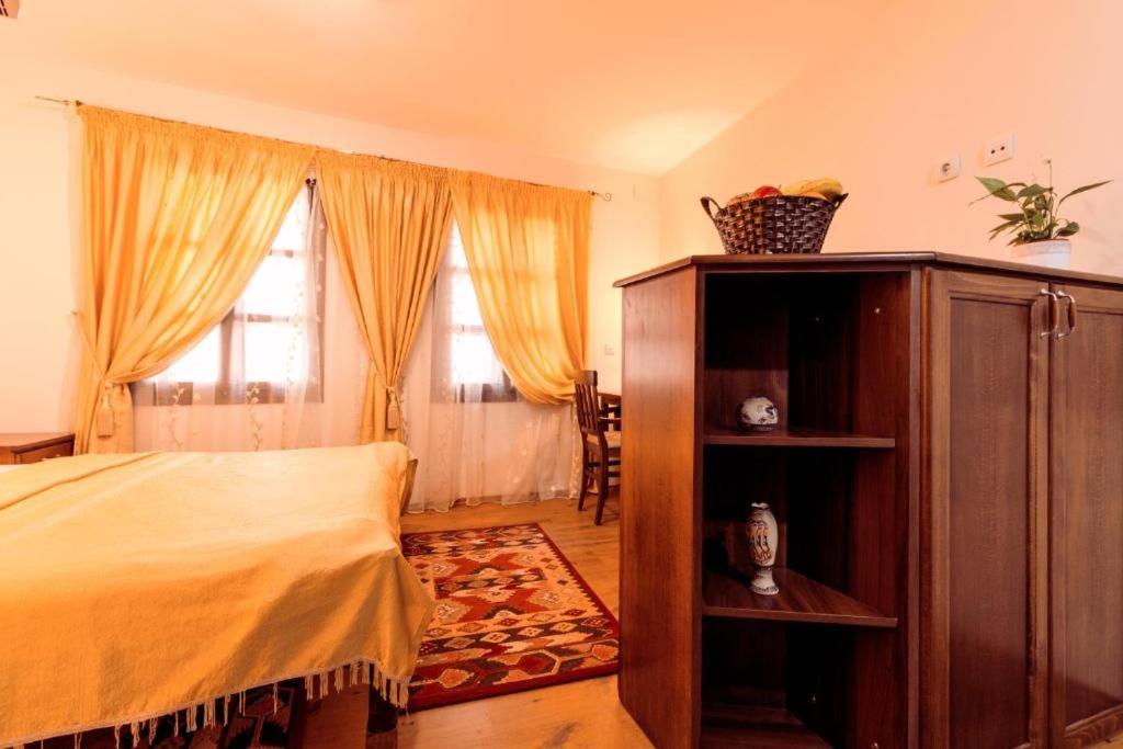 Downtown Rooms Ниш Экстерьер фото