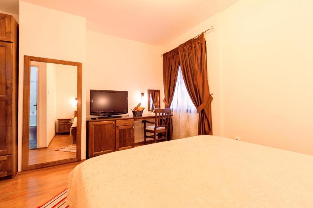 Downtown Rooms Ниш Экстерьер фото