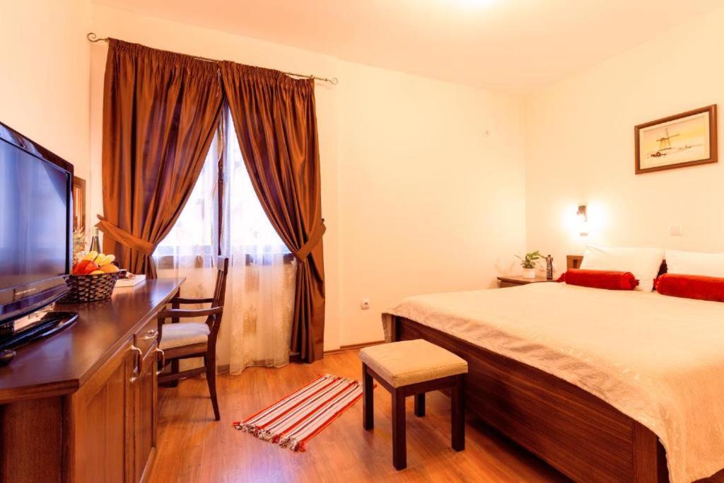 Downtown Rooms Ниш Экстерьер фото