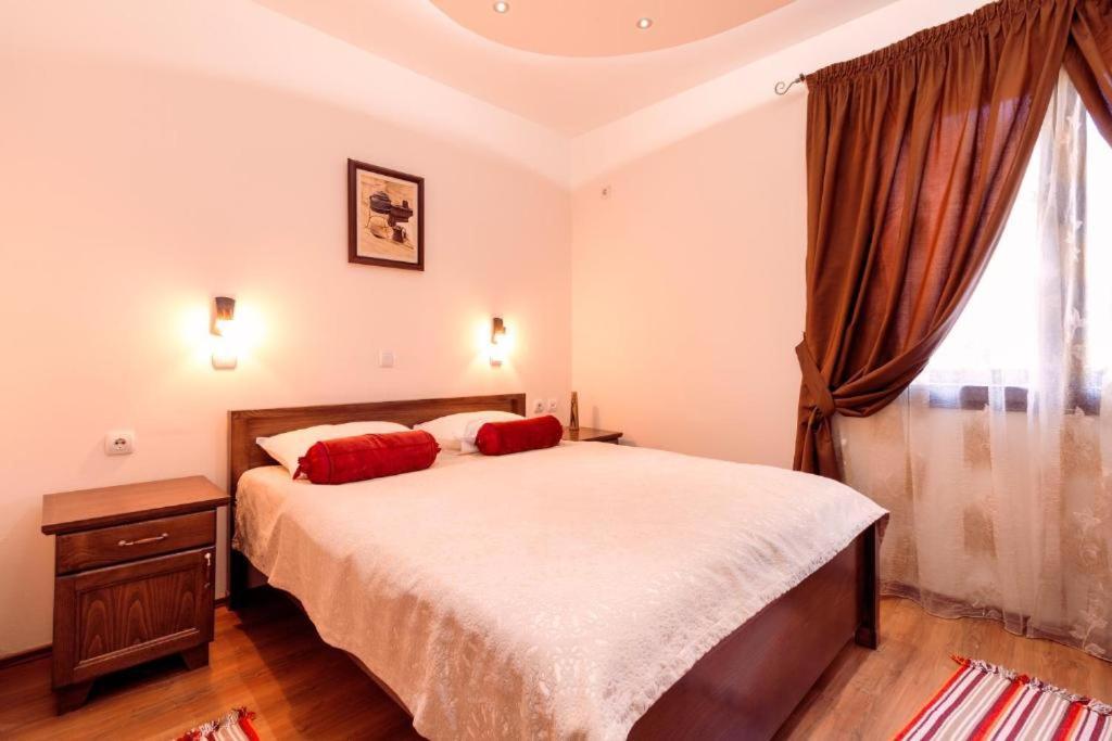 Downtown Rooms Ниш Экстерьер фото