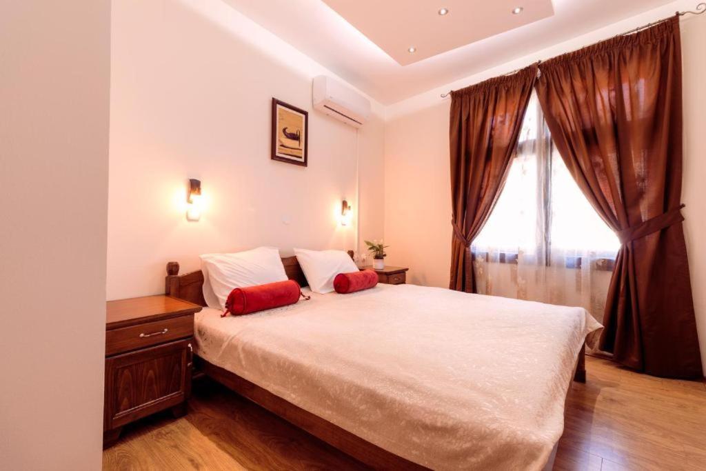 Downtown Rooms Ниш Экстерьер фото