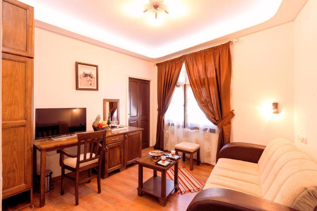 Downtown Rooms Ниш Экстерьер фото