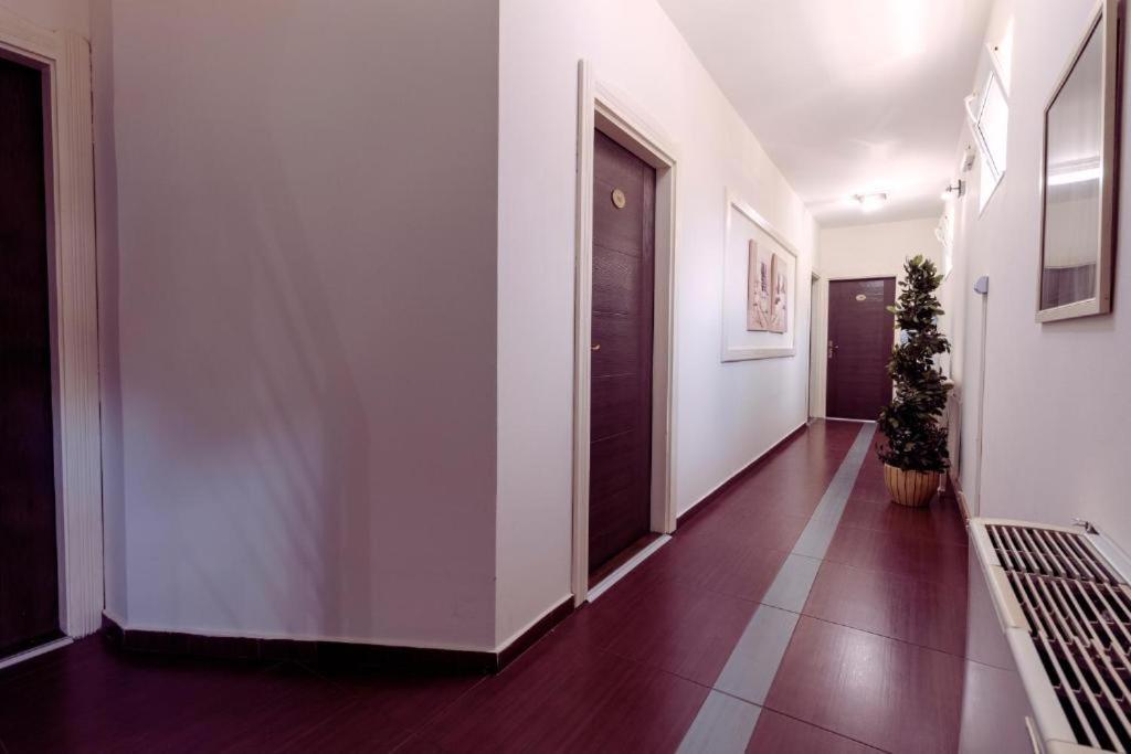 Downtown Rooms Ниш Экстерьер фото