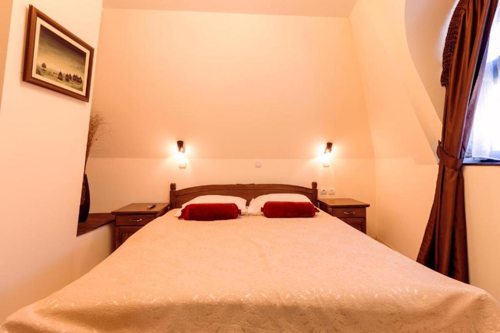 Downtown Rooms Ниш Экстерьер фото