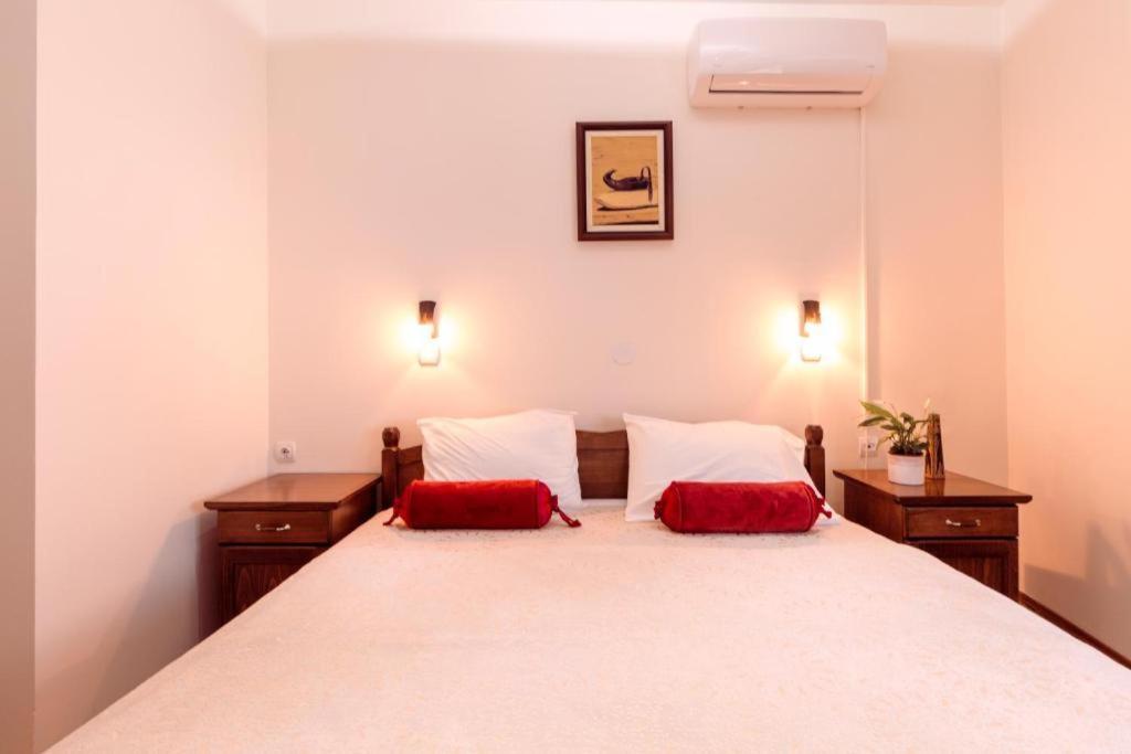 Downtown Rooms Ниш Экстерьер фото